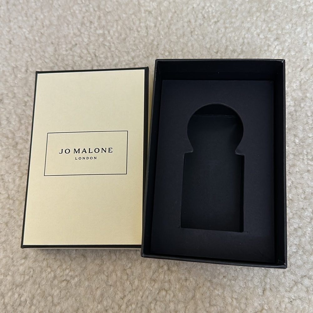Jo Malone Gift Box - Picture 4 of 6